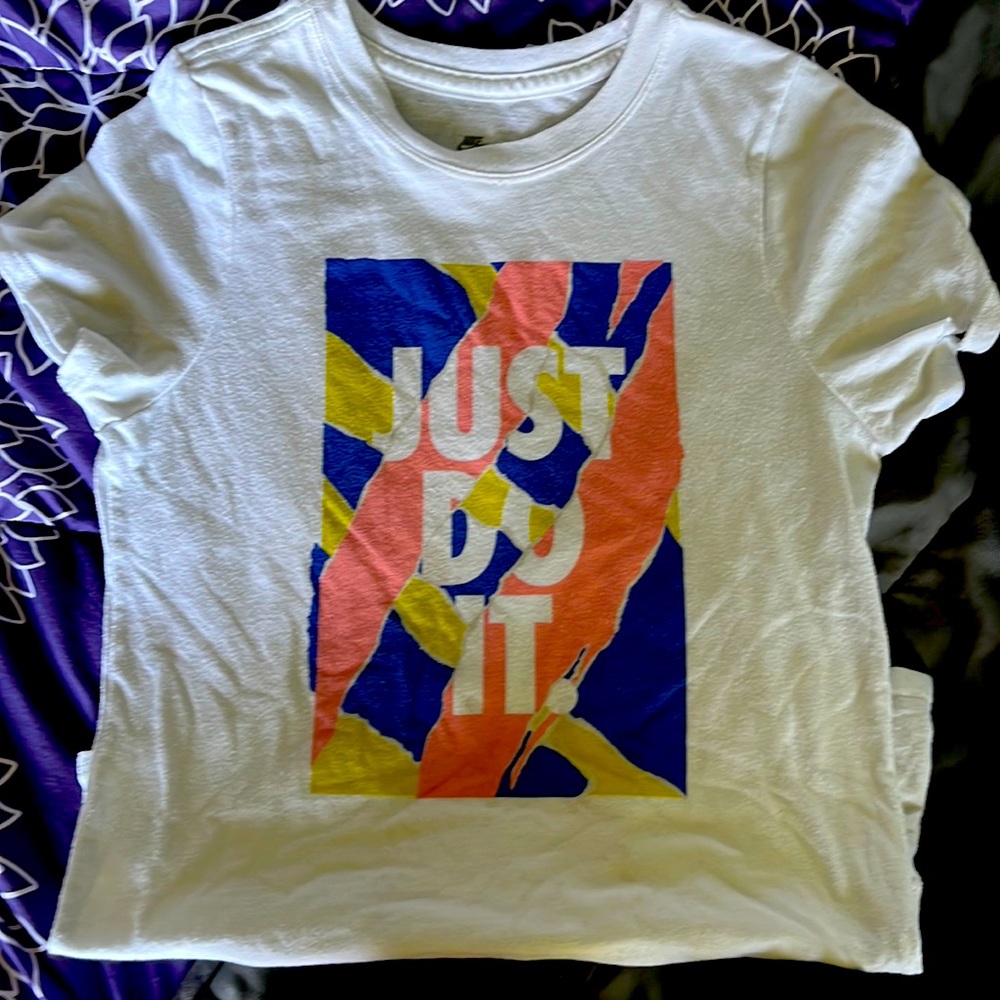 White t-shirt